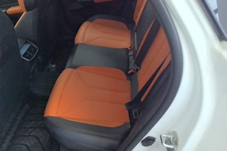Used CHANGAN UNI-V 2025 Model Third-Generation 2.0T Dynamic Edition Left Rear Seat