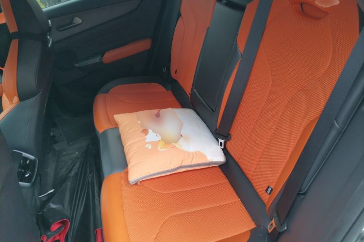 Used CHANGAN UNI-V 2025 Model Third-Generation 2.0T Dynamic Edition Left Rear Seat
