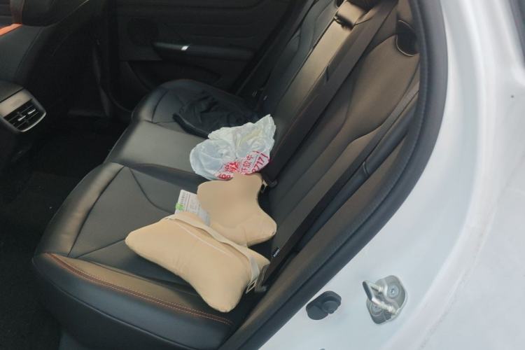 Used CHANGAN UNI-V 2025 Model Third-Generation 1.5T 500Bar Prestige Sports Edition Left Rear Seat