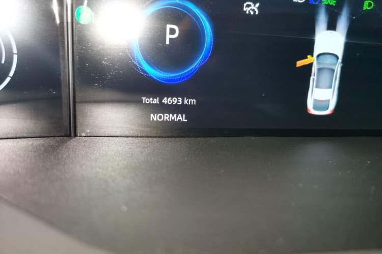 Used CHANGAN UNI-V 2025 Model Third-Generation 1.5T 500Bar Prestige Sports Edition Odometer Close Up