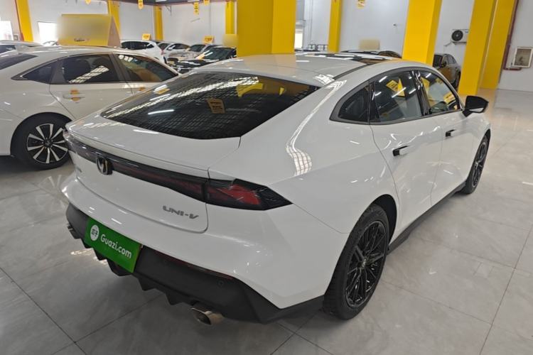 Used CHANGAN UNI-V 2025 1.5T 500Bar High-Energy Version Rear Right 45 Deg