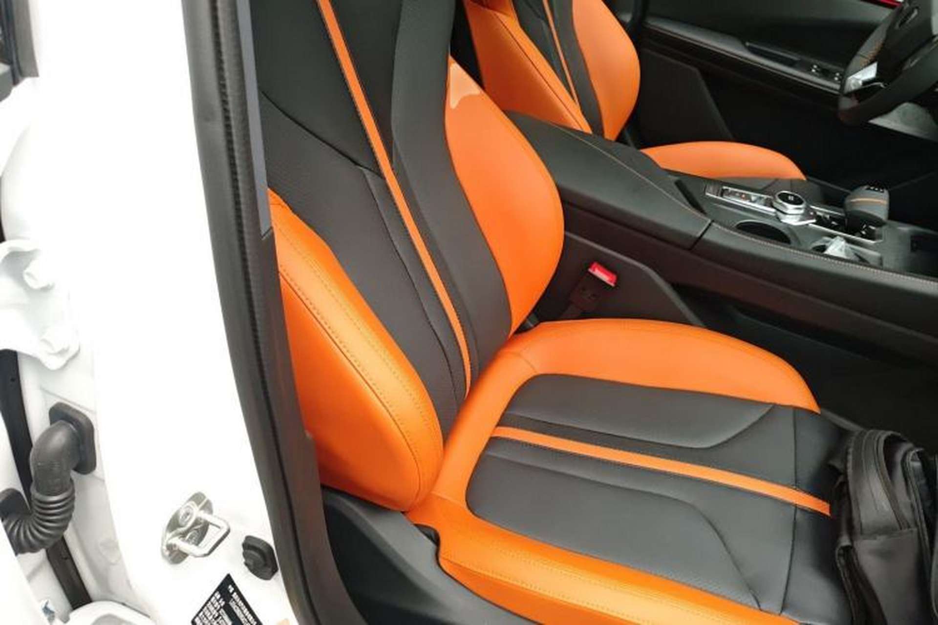 Used CHANGAN UNI-V 2025 1.5T 500Bar Prestige Sporty Version Right Front Seat