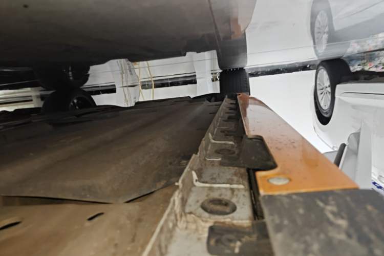 Used CHANGAN UNI-V 2025 1.5T 500Bar Prestige Sporty Version Right Side Sill