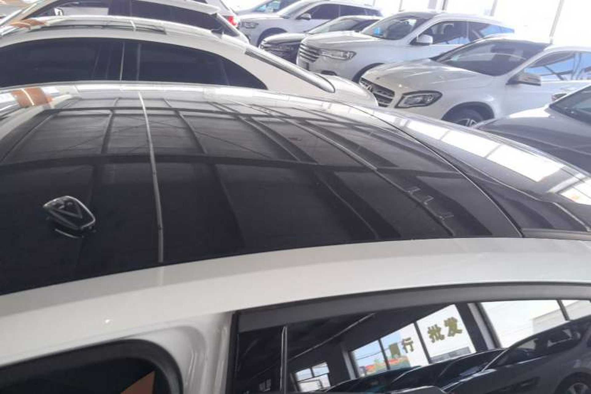 Used CHANGAN UNI-V 2025 1.5T 500Bar Prestige Sporty Version Roof