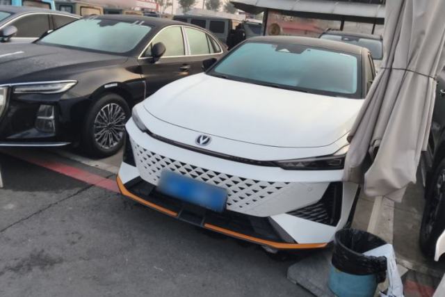 Used CHANGAN UNI-V 2025 1.5T 500Bar Prestige Sporty Version