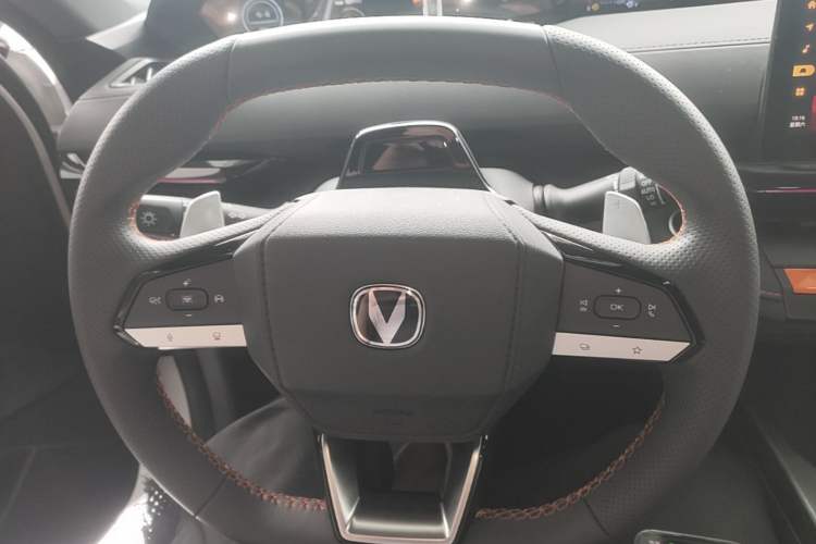 Used CHANGAN UNI-V 2025 1.5T 500Bar High-Energy Version Steering Wheel