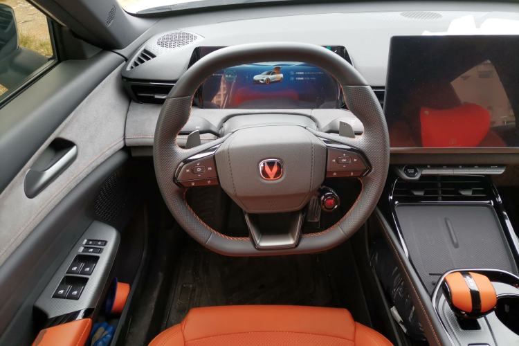 Used CHANGAN UNI-V 2025 Model Third-Generation 2.0T Dynamic Edition Steering Wheel