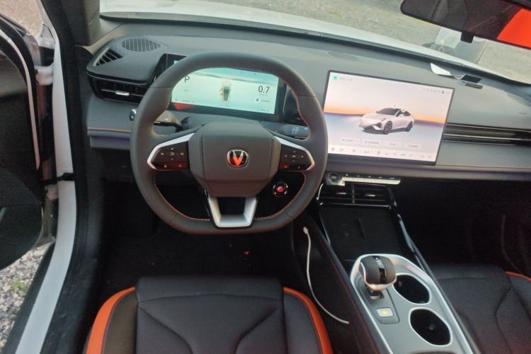 Used CHANGAN UNI-V 2025 Model Third-Generation 1.5T 500Bar Prestige Sports Edition Steering Wheel