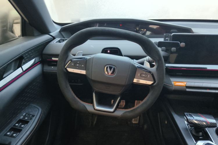 Used CHANGAN UNI-V 2025 1.5T 500Bar Prestige Sporty Version Steering Wheel