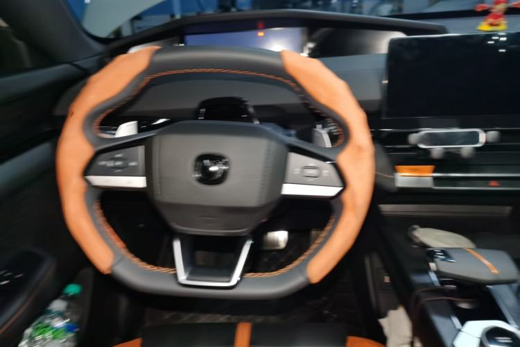 Used CHANGAN UNI-V 2025 Model Third-Generation 1.5T 500Bar Prestige Sports Edition Steering Wheel