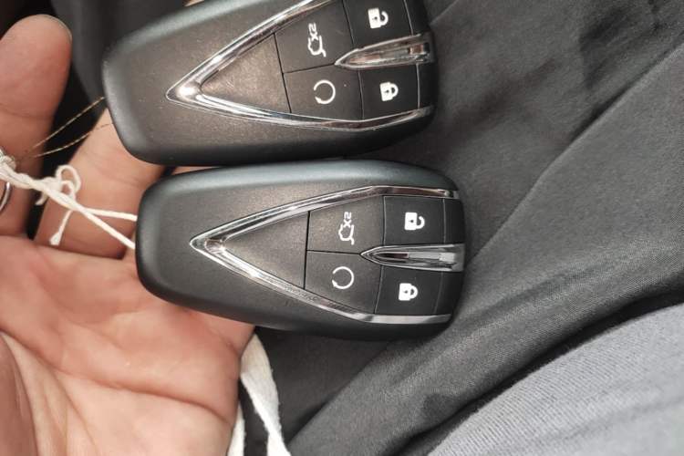 Used CHANGAN UNI-V 2025 1.5T 500Bar High-Energy Version Vehicle Key