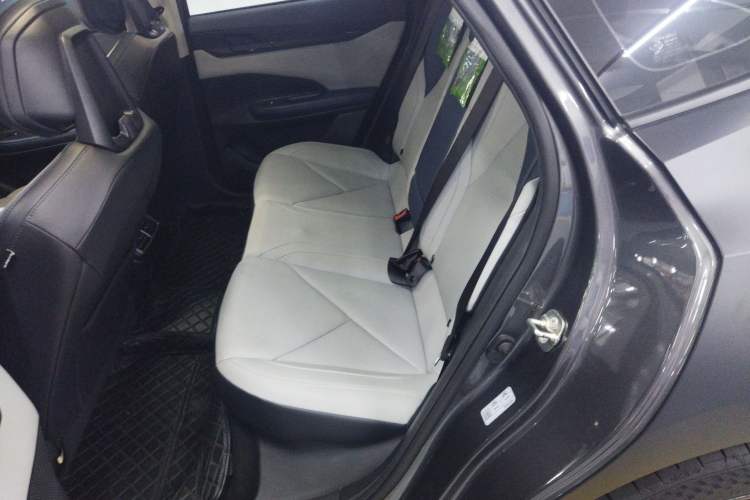 Used CHANGAN UNI-V iDD 2023 ZhiDian iDD 1.5T 113km ZhiKu Model Interior 4