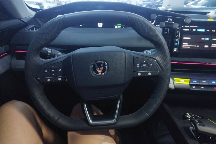Used CHANGAN UNI-V iDD 2023 ZhiDian iDD 1.5T 113km ZhiKu Model Steering Wheel