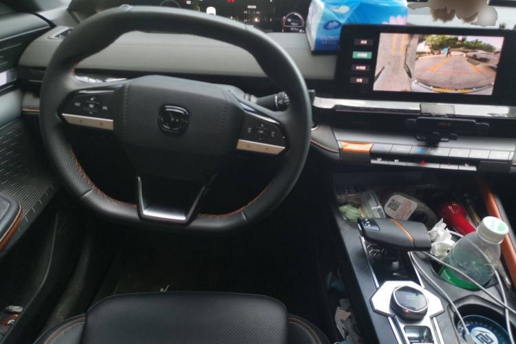 Used CHANGAN UNI-V iDD 2023 ZhiDian iDD 1.5T 113km ZhiKu Model Center Console