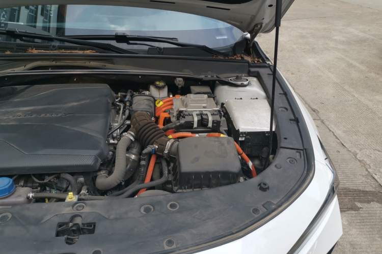 Used CHANGAN UNI-V iDD 2023 ZhiDian iDD 1.5T 113km ZhiKu Model Engine Bay Left