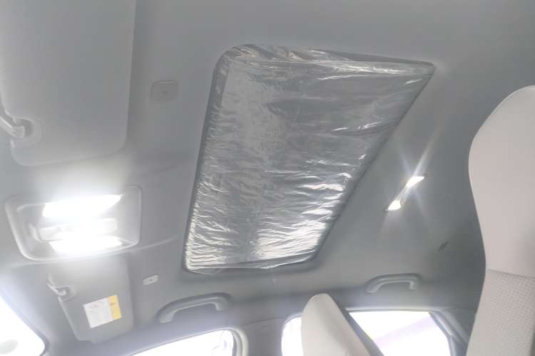 Used CHANGAN UNI-V iDD 2024 Blue Whale Smart Electric iDD 136km ZhiKu Model Headliner