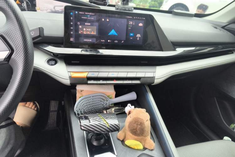 Used CHANGAN UNI-V iDD 2023 Zhidian iDD 1.5T 113km Smart & Fun Version (Rapid Edition) Audio And AC Panel