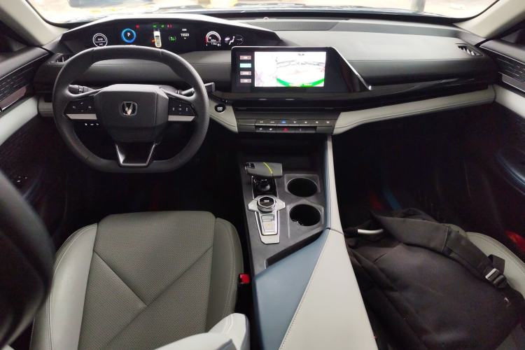 Used CHANGAN UNI-V iDD 2023 Zhidian iDD 1.5T 113km Smart & Fun Version (Rapid Edition) Center Console