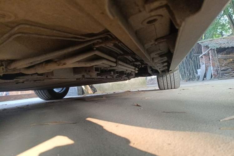 Used CHANGAN UNI-V iDD 2023 ZhiDian iDD 1.5T 113km ZhiKu Model Chassis Front Left