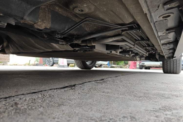 Used CHANGAN UNI-V iDD 2023 ZhiDian iDD 1.5T 113km ZhiKu Model Chassis Front Left