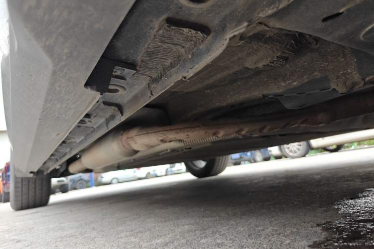 Used CHANGAN UNI-V iDD 2023 ZhiDian iDD 1.5T 113km ZhiKu Model Chassis Front Right