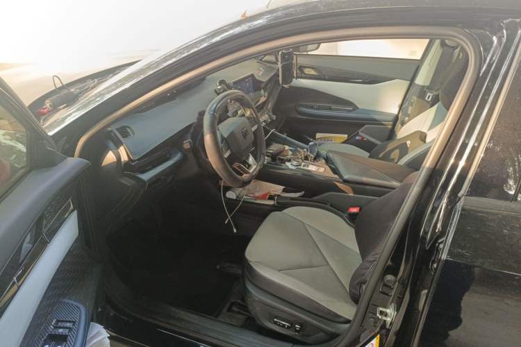 Used CHANGAN UNI-V iDD 2023 ZhiDian iDD 1.5T 113km ZhiKu Model Driver Seat