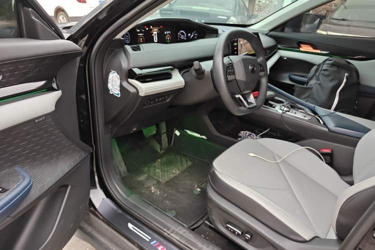 Used CHANGAN UNI-V iDD 2023 ZhiDian iDD 1.5T 113km ZhiKu Model Driver Seat
