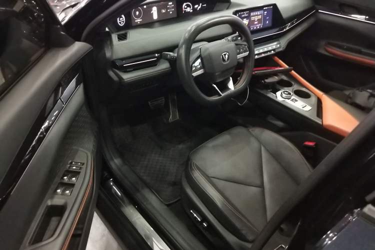 Used CHANGAN UNI-V iDD 2023 ZhiDian iDD 1.5T 113km ZhiKu Model Driver Seat