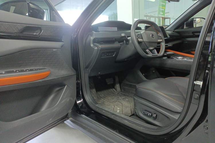 Used CHANGAN UNI-V iDD 2023 ZhiDian iDD 1.5T 113km ZhiKu Model Driver Seat