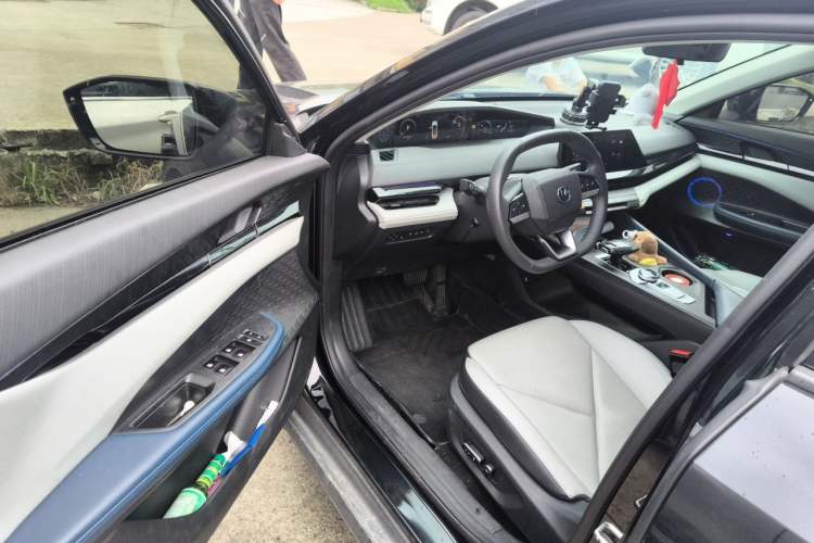 Used CHANGAN UNI-V iDD 2023 Zhidian iDD 1.5T 113km Smart & Fun Version (Rapid Edition) Driver Seat