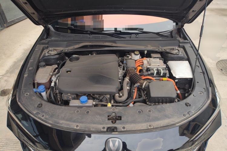 Used CHANGAN UNI-V iDD 2023 ZhiDian iDD 1.5T 113km ZhiKu Model Engine Bay