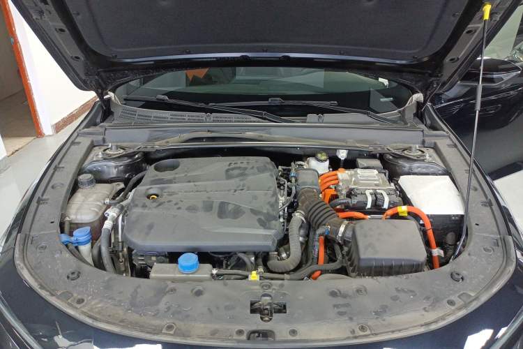 Used CHANGAN UNI-V iDD 2023 ZhiDian iDD 1.5T 113km ZhiKu Model Engine Bay