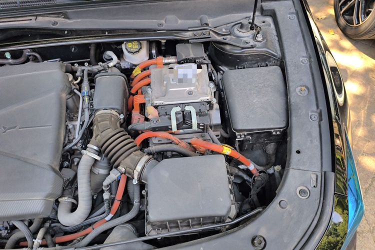 Used CHANGAN UNI-V iDD 2023 ZhiDian iDD 1.5T 113km ZhiKu Model Engine Bay Left