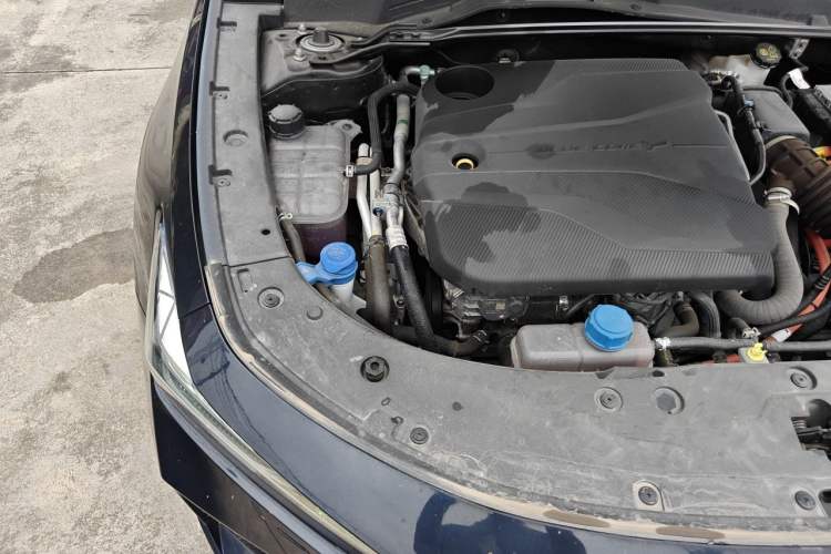 Used CHANGAN UNI-V iDD 2023 ZhiDian iDD 1.5T 113km ZhiKu Model Engine Bay Right
