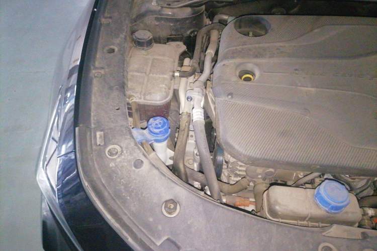 Used CHANGAN UNI-V iDD 2023 ZhiDian iDD 1.5T 113km Smart & Fun Version Engine Bay Right