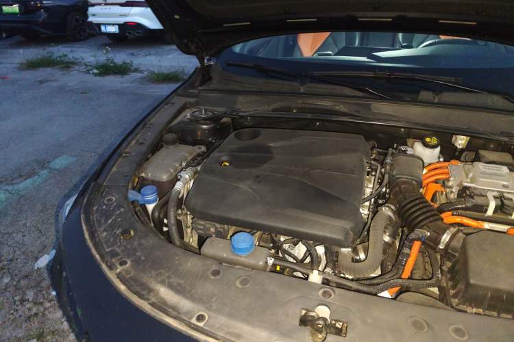 Used CHANGAN UNI-V iDD 2023 ZhiDian iDD 1.5T 113km ZhiKu Model Engine Bay Right