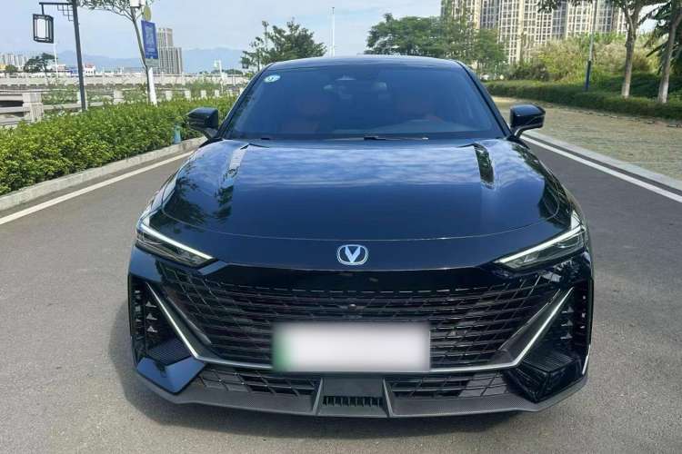 Used CHANGAN UNI-V iDD 2023 ZhiDian iDD 1.5T 113km ZhiKu Model Front