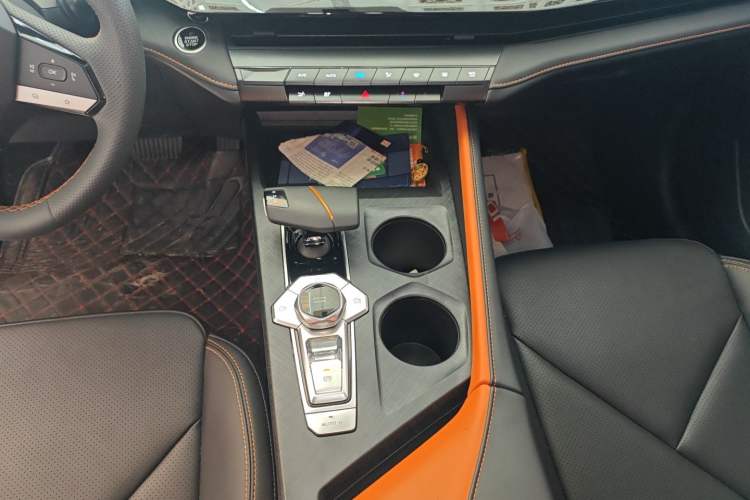 Used CHANGAN UNI-V iDD 2023 ZhiDian iDD 1.5T 113km Smart & Fun Version Gear Lever