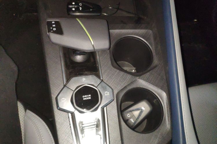 Used CHANGAN UNI-V iDD 2023 ZhiDian iDD 1.5T 113km Smart & Fun Version Gear Lever