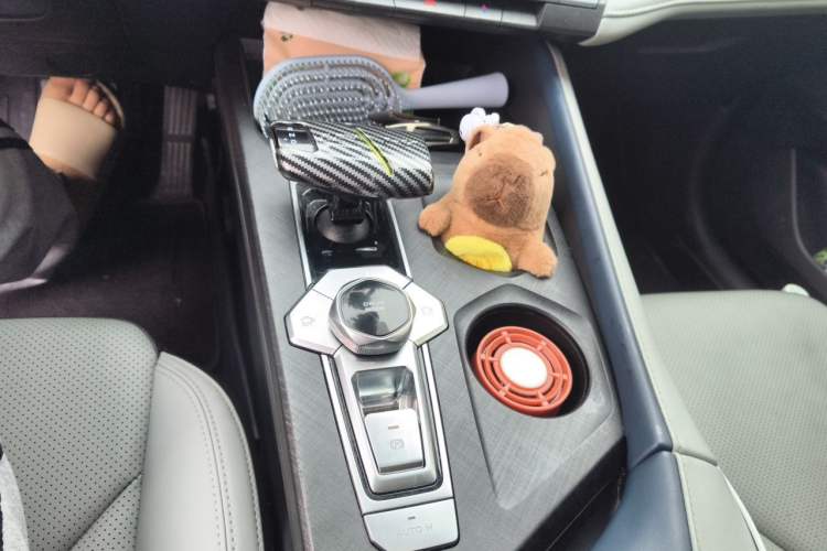 Used CHANGAN UNI-V iDD 2023 Zhidian iDD 1.5T 113km Smart & Fun Version (Rapid Edition) Gear Lever