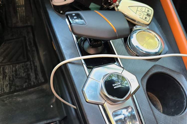 Used CHANGAN UNI-V iDD 2023 ZhiDian iDD 1.5T 113km ZhiKu Model Gear Lever