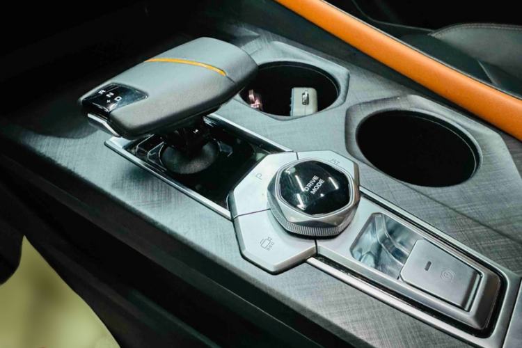 Used CHANGAN UNI-V iDD 2023 Zhidian iDD 1.5T 113km Smart & Fun Version (Rapid Edition) Gear Lever