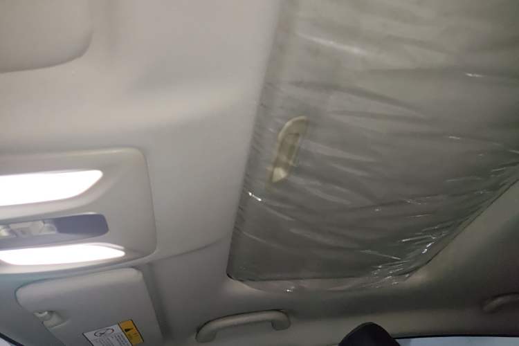 Used CHANGAN UNI-V iDD 2023 ZhiDian iDD 1.5T 113km Smart & Fun Version Headliner