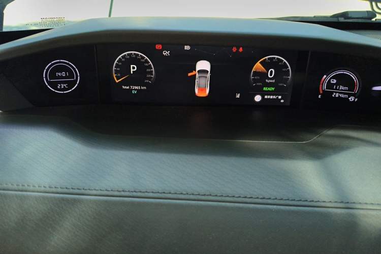 Used CHANGAN UNI-V iDD 2023 ZhiDian iDD 1.5T 113km ZhiKu Model Instrument Cluster