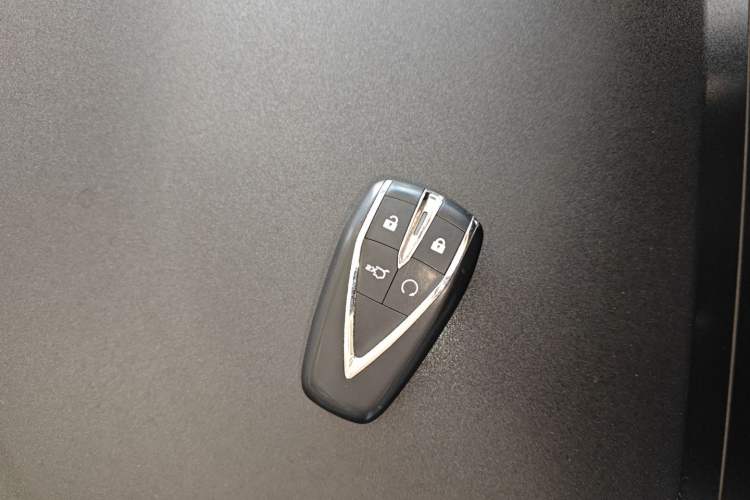 Used CHANGAN UNI-V iDD 2023 ZhiDian iDD 1.5T 113km Smart & Fun Version Interior 1