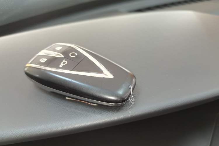 Used CHANGAN UNI-V iDD 2023 Zhidian iDD 1.5T 113km Smart & Fun Version (Rapid Edition) Interior 1