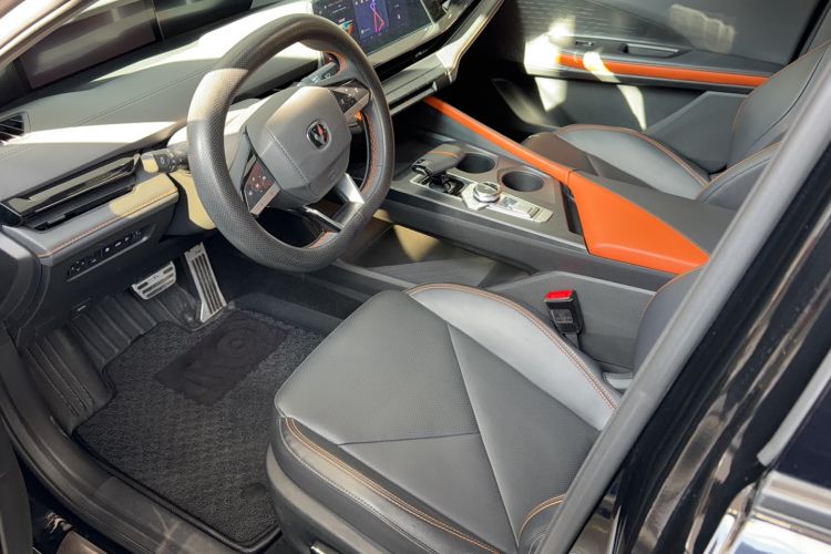 Used CHANGAN UNI-V iDD 2023 ZhiDian iDD 1.5T 113km ZhiKu Model Interior 3