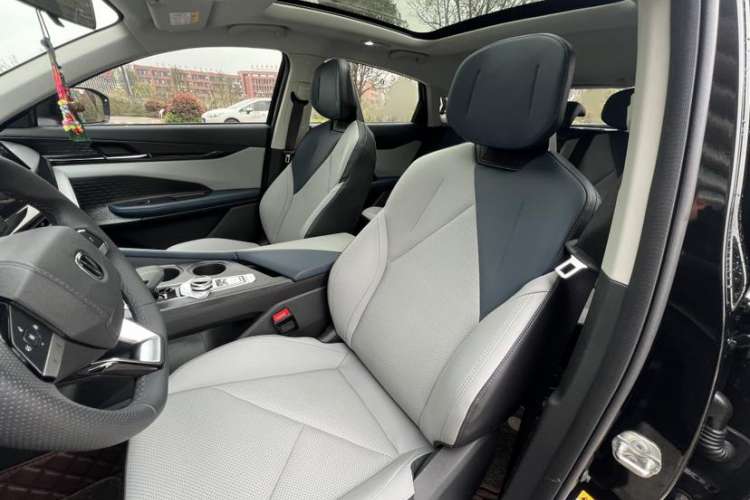 Used CHANGAN UNI-V iDD 2023 ZhiDian iDD 1.5T 113km ZhiKu Model Interior 5