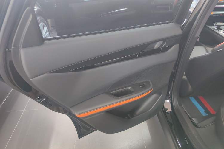 Used CHANGAN UNI-V iDD 2023 ZhiDian iDD 1.5T 113km ZhiKu Model Interior 8