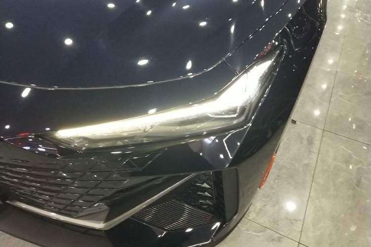 Used CHANGAN UNI-V iDD 2023 ZhiDian iDD 1.5T 113km ZhiKu Model Left Front Headlight